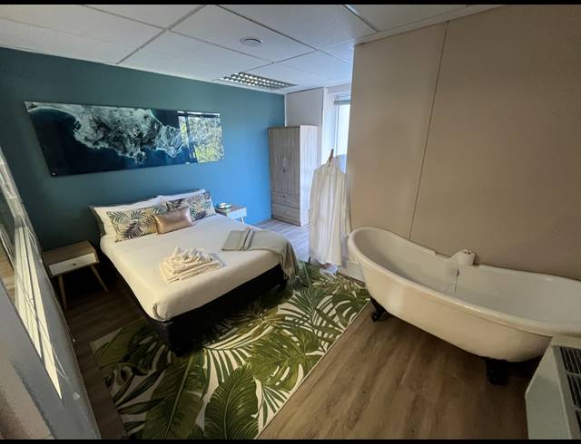 278M² OFFICE TO LET IN MOUILLE POINT